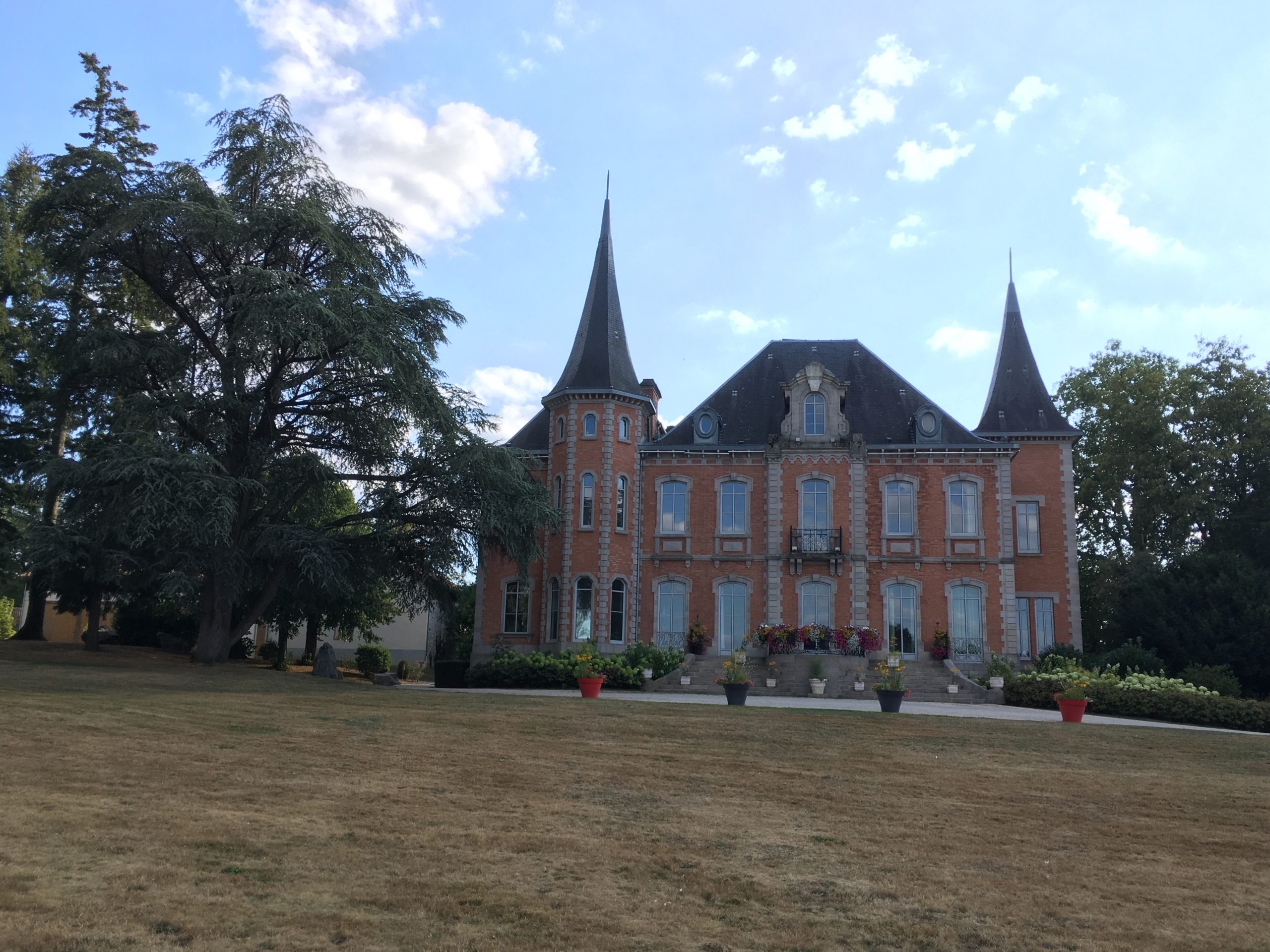 Château Du Boucheron - Bnico / CC BY-SA (https://creativecommons.org/licenses/by-sa/3.0)